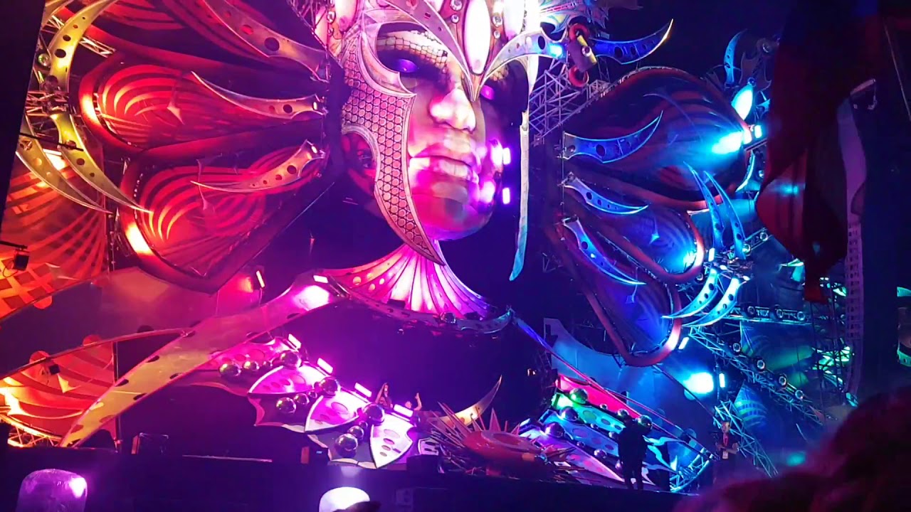 Electric Love 2018 Qdance Stage - YouTube