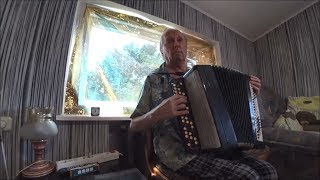 #1159 Беларусь Брест ЭлДжи с Лешей на связи Папа играет на баяне Мы поем #1159 Беларусь Брест ЭлДжи с Лешей на связи Папа играет на баяне Мы поем