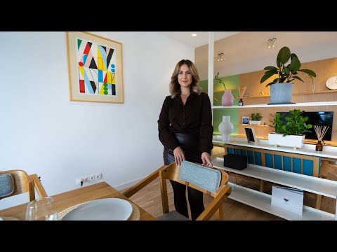 Video: Un interesant apartament de închiriat în Stockholm, cu vedere urbană