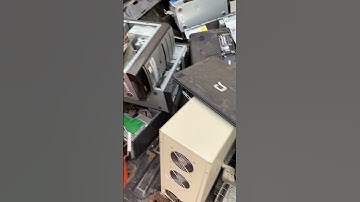 Friday at the Computer Scrapyard #shorts