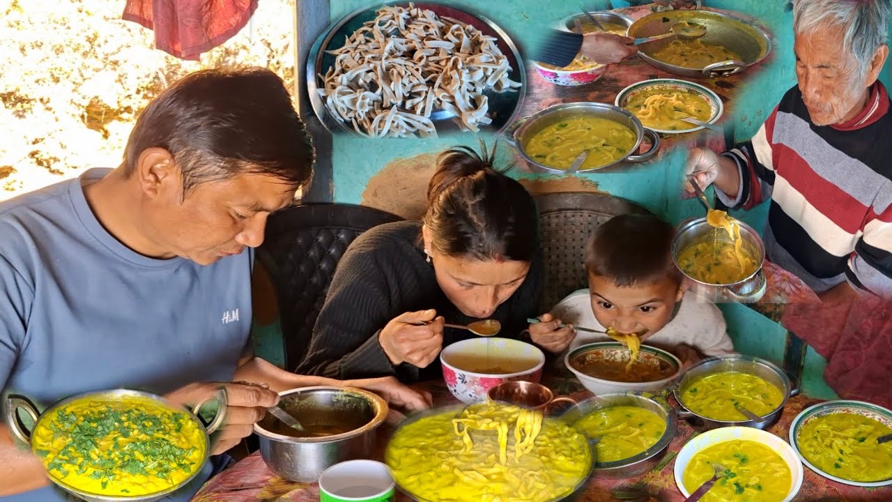 Домашняя лапша Атта Тупка: приготовление и употребление в пищу в кругу семьи в деревенском стиле ...