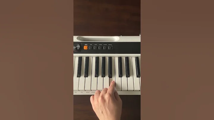 How to play an E7 piano chord with the hand