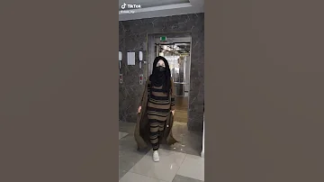 قومي العبي وحياتك انتي زينة خواتك 