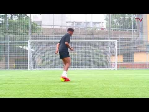 Arsenal FC & England U21s Forward Chuba Akpom - Skills Session