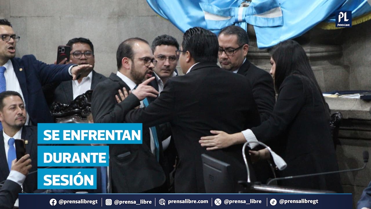 Diputados discuten en el Congreso tras intento de limitar intervenciones en sesión por la CC