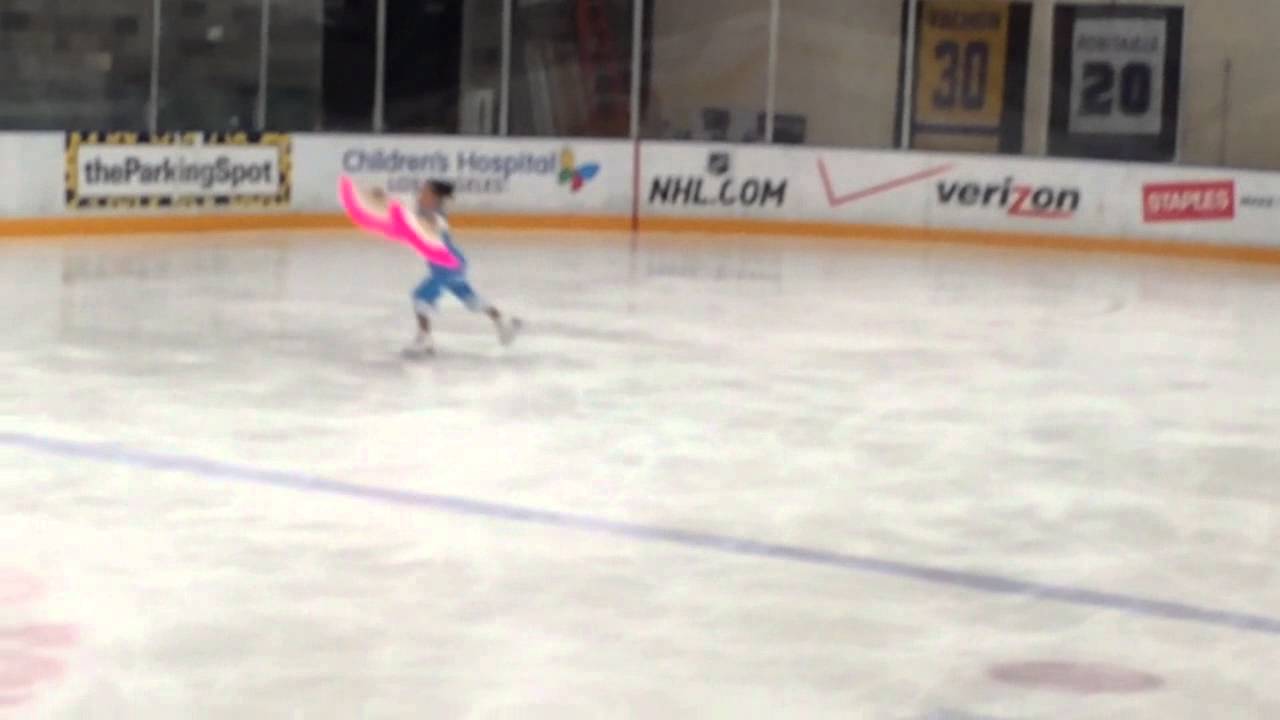 Chinese Fan Ice Skating Dance Butterfly Lovers 梁山伯与祝英台 - YouTube