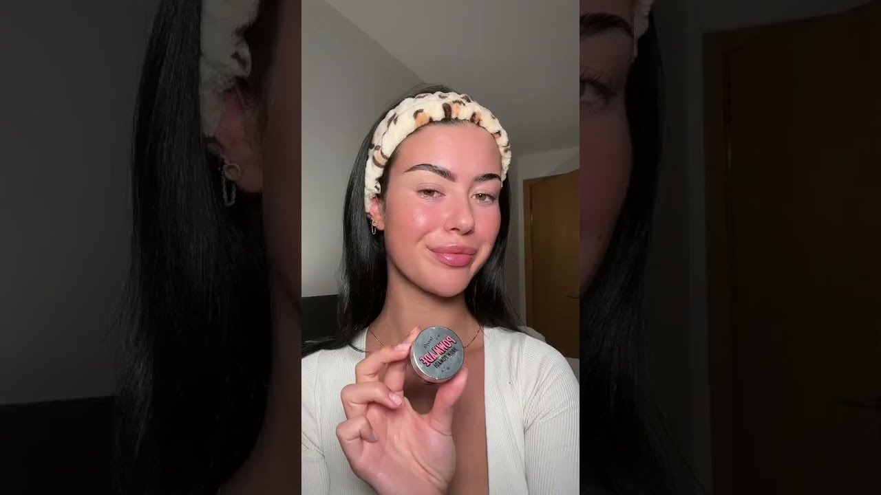 Eyebrows tutorial ✨ with my fav products 💖. 