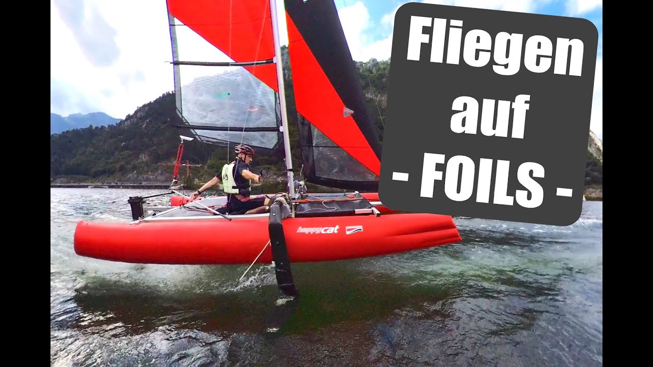 ⁣Weltneuheit: Aufblasbarer Katamaran auf Foils – mein erster Flug! 🚀⛵