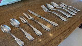 Almost 10 Years Old and Looks Brand New!: Oneida H003020A Voss 20 Piece Everyday Flatware Set, Servi
