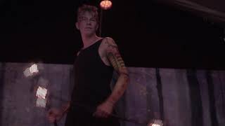 Bodypainted led staff performance