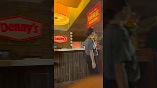 Desayuno En El Dennys ,