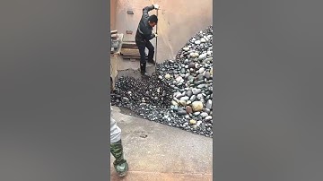 Unloading Process of a Pebble Ship - Good tools and machinery make work easy