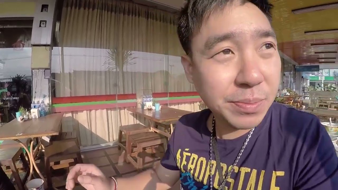 Street food Chiangmai Thailand ข้าวหมูกรอบจังหวัดเชียงใหม่