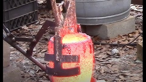 Pattern Welded Fantasy Viking Sword and Seax part 3: bronze casting and assembly