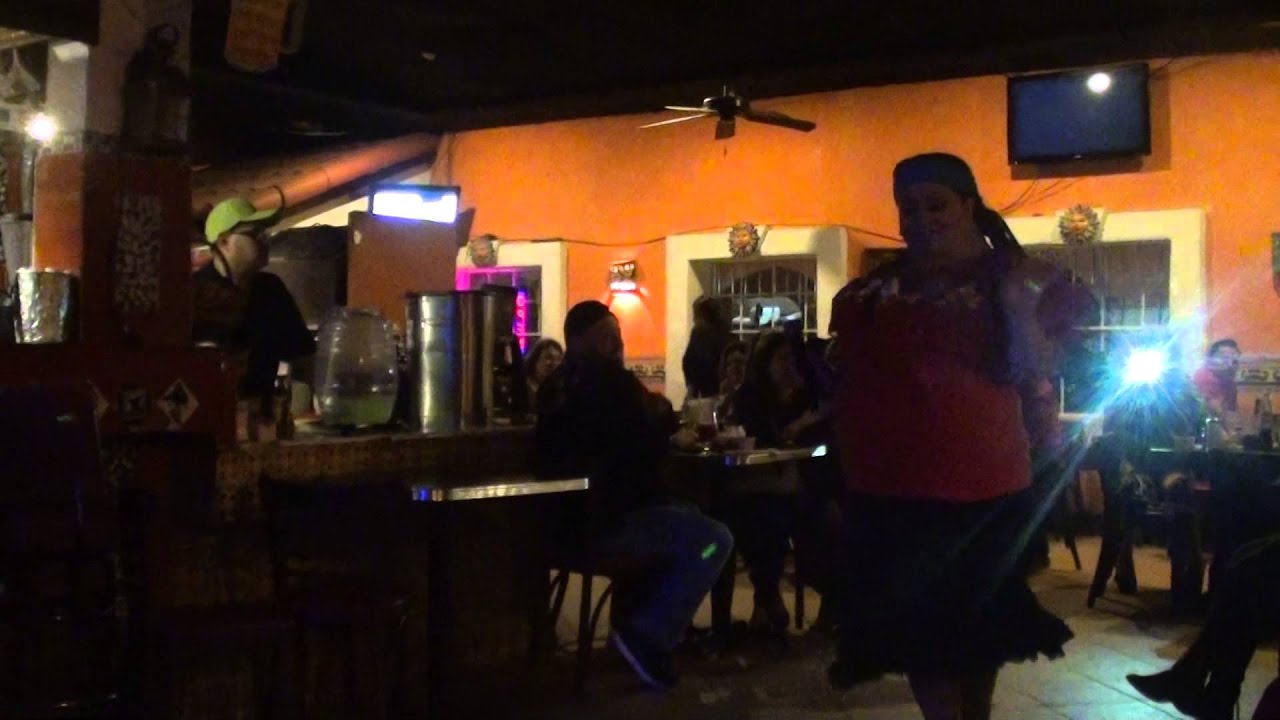 MELISSA CLINTON ES LENCHA