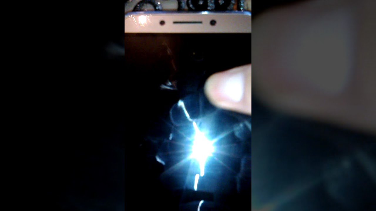 Letv LeEco Le Pro 3 X720 Finger and line mark stains across the screen!