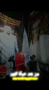 viral....bendera habib Rizieq Syihab dan habib Bahar bin smits.....berdiri tegak di acara sholawatan