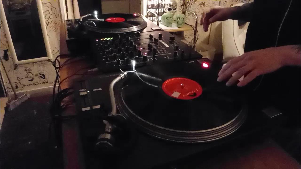 "There it is!" James Brown jam mixed by vigilant verse UK YouTube