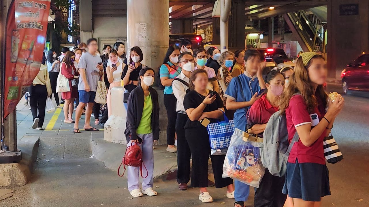 4K 🇹🇭 Walking around Udom Suk Area (Sukhumvit 103) in Bangkok, Thailand