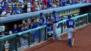 2013/08/11 Profar's hit clears bases