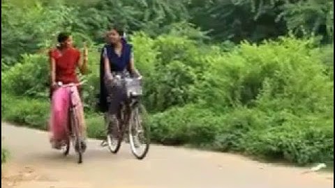 Pottu vachu poo muduchu  Pottalile pora pulla Video