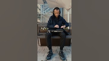 finger drumming beats in the city. #mpc #mpcliveii #akai #liveperformance #beats #hiphop