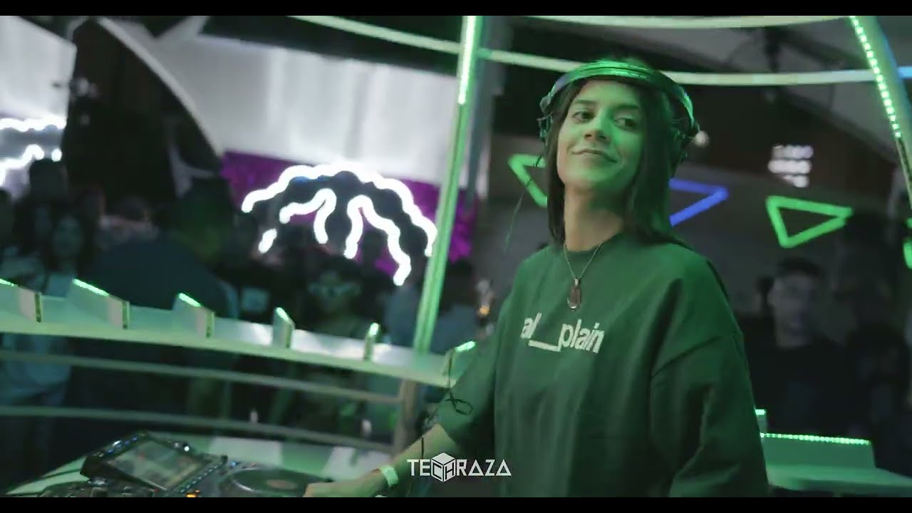 DANIH / EXCLUSIVE SET / TECHRAZA