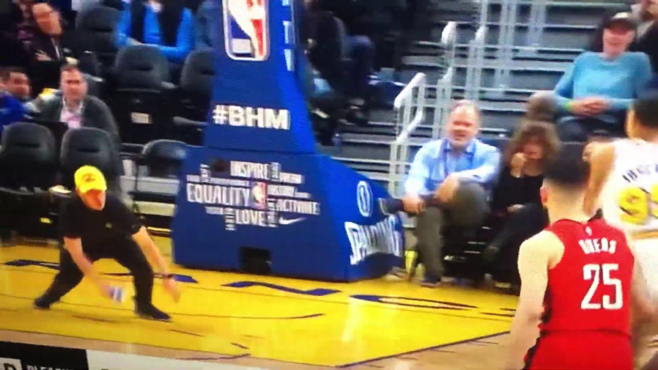 Ballboy Nearly gets run over during dunk 2020 NBA game rockets vs