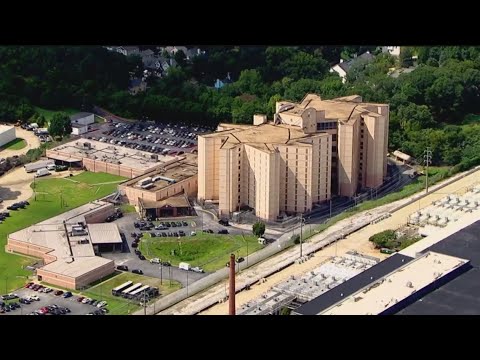 Fulton County inmate found unresponsive at jail dies at hospital - YouTube