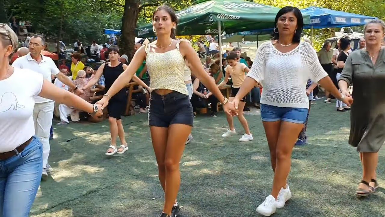 🔴 Lijepa dama Izeta Peljto kolo vodi - Bjeljevine kod Rudog - Bosanski teferič