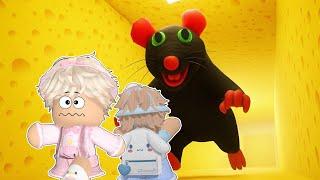 ACIL & BOBA Chased by a Giant Mouse - Roblox