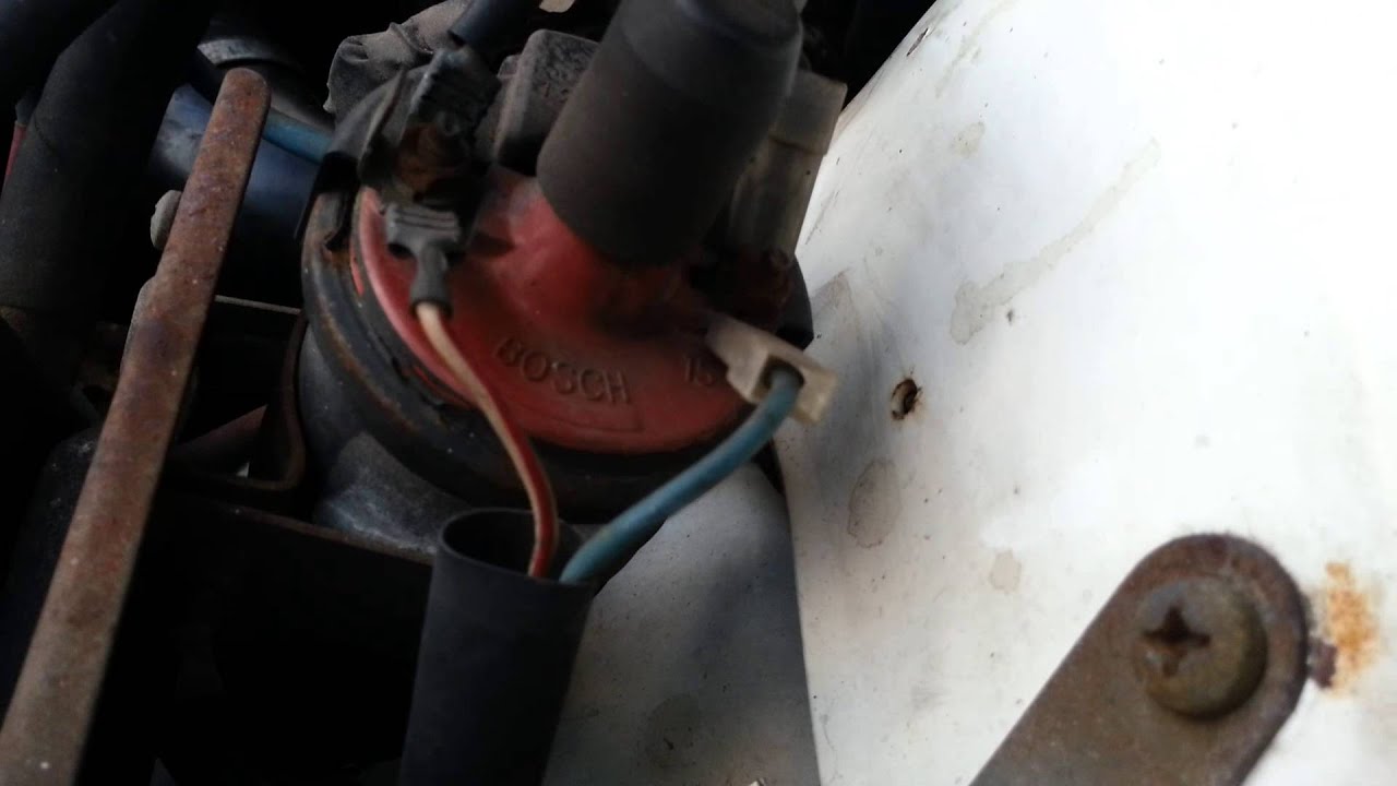 Volvo 240 ignition spark earthing out