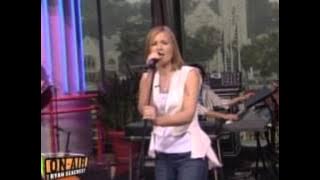 Dido - Don't Leave Home (Live On-Air 31 May 2004)