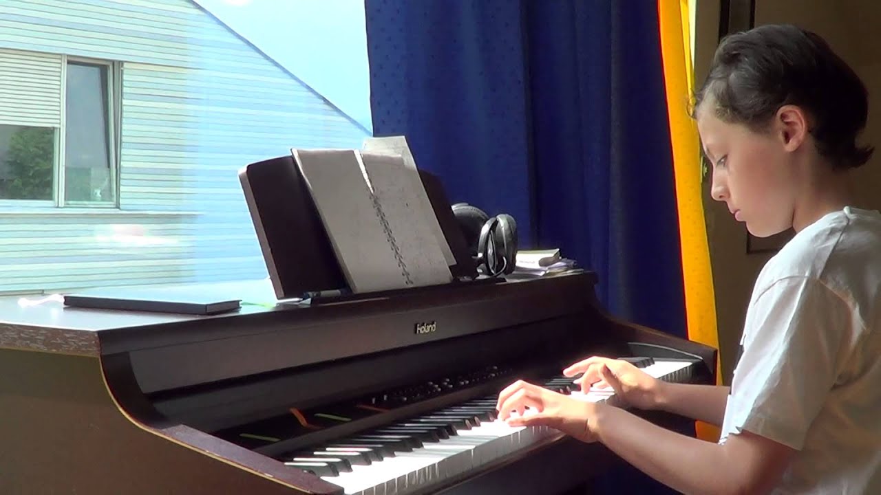 Hope Ralph Playing Ralph playing Titanic film song - YouTube