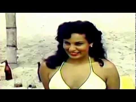 Amparo Brambilla con bikini verde