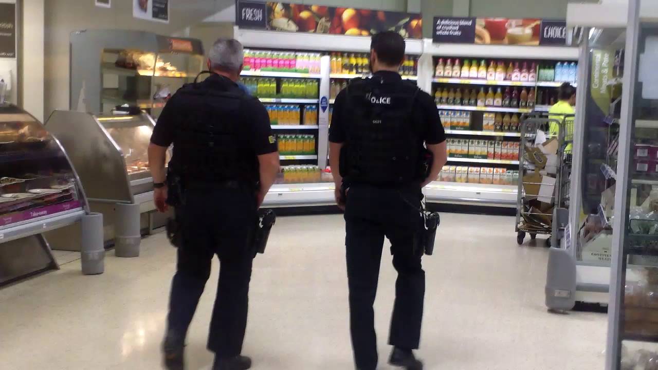 Police wear guns in Tesco Helsby Cheshire
