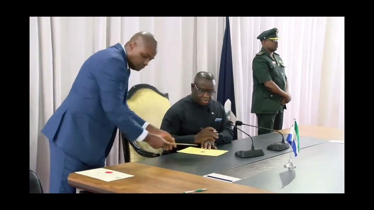 SECOND SET OF MINISTERS TAKES OATH OF OFFICE AT STATE HOUSE FREETOWN SIERRA LEONE. PRESIDENT BIO