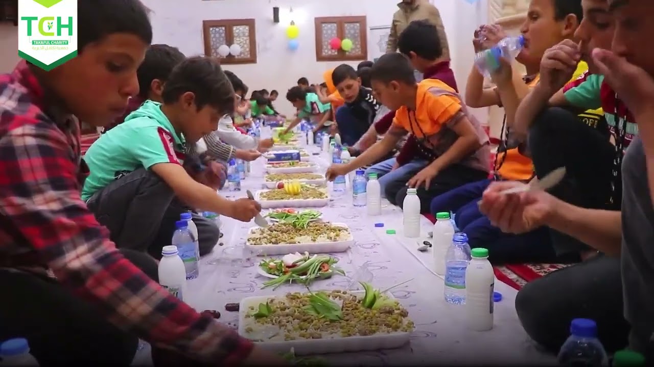 الإفطار الجماعي مع أبنائنا الأيتام في مجمع أم المؤمنين عائشة