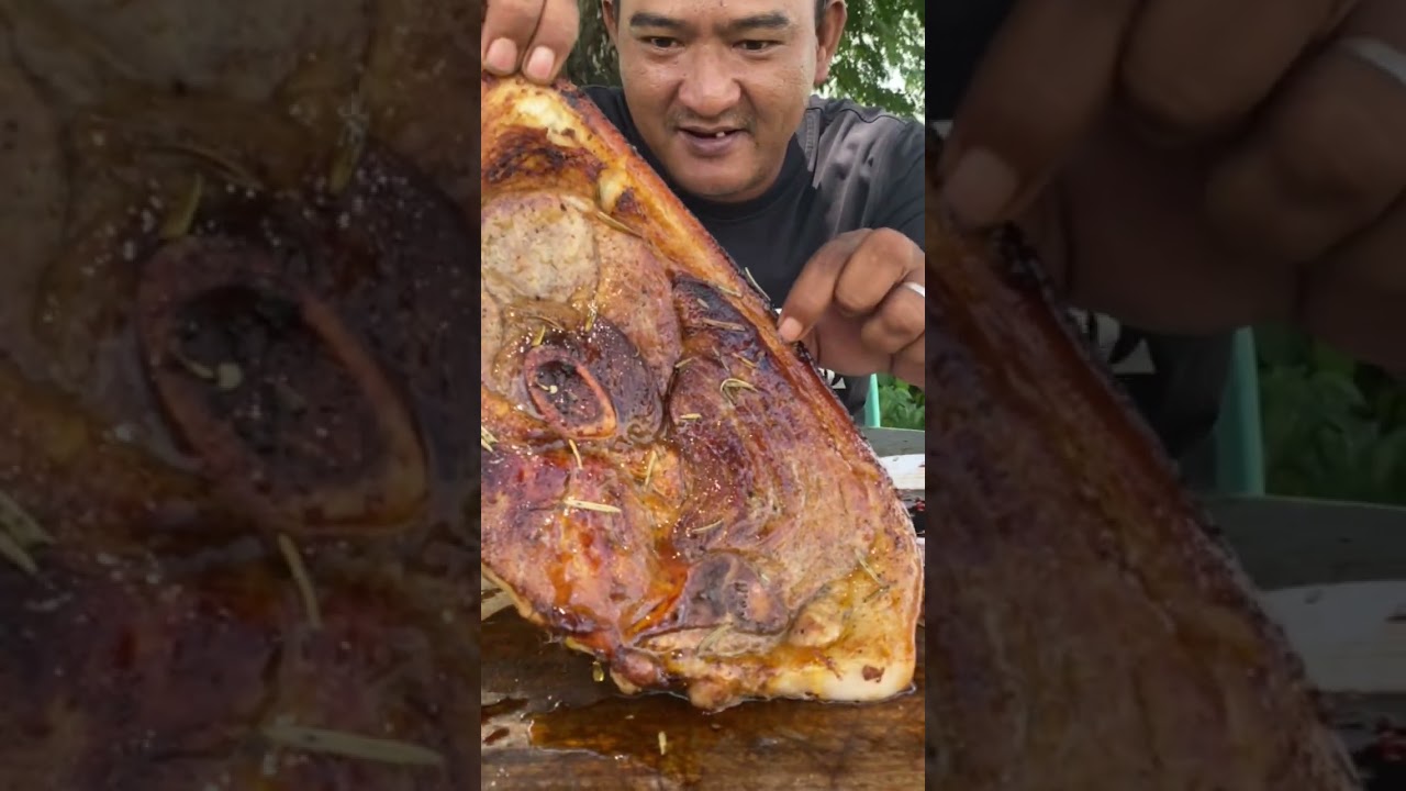 GRILLED PORK HAMLEGG GINAWANG STEAK