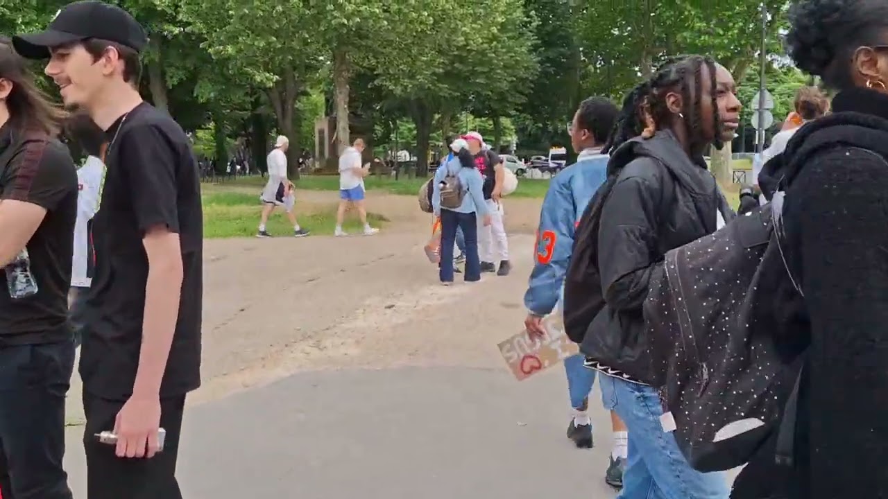 Paris city walk,  Christian   Gathering