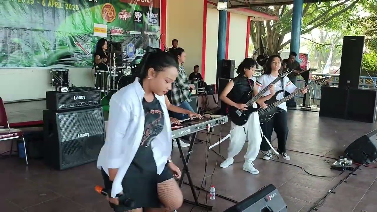 STARSHINE : Bis Kota - God Bless