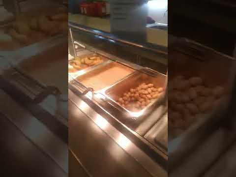 Как кормят беженцев