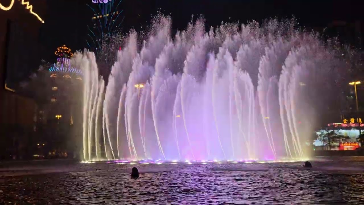 Fire fountain show!!