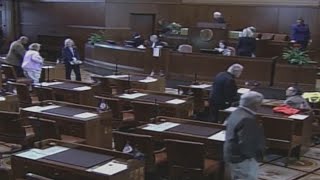 Oregon GOP walks out again over cap-and-trade bill