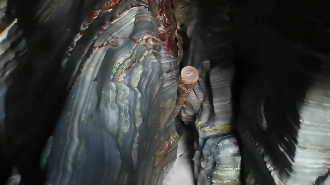 Porthmadog - Wales-Black Rock Sands Beach - Caves