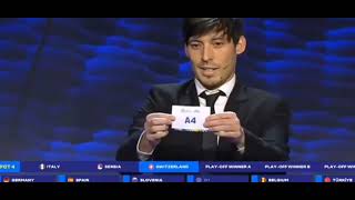 Euro 2024 Kura Çekiminde Arkadan Ahlayan Kadın Sesi Geliyor