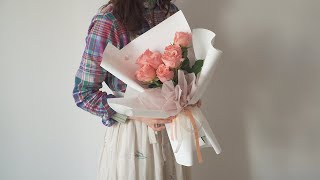 장미 한 단으로 졸업식 꽃다발 완성하기/ Making Bouquet With A Bunch Of Roses - Youtube