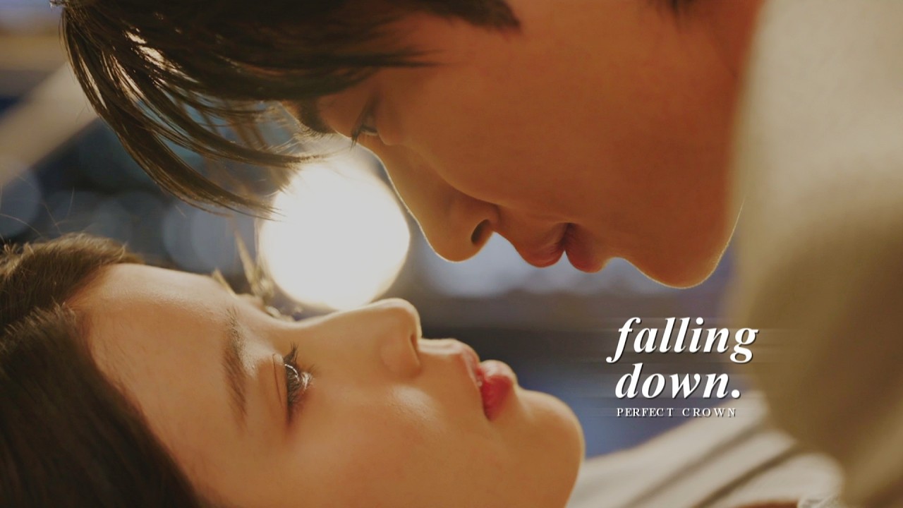 » Falling down. [Perfect Crown +1x08]