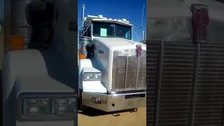 Camión dompe KENWORTH 2006