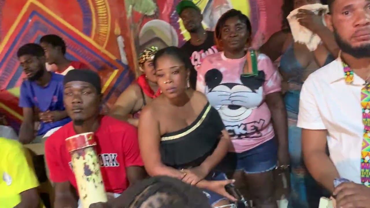 Djb bosou bwe Anpil san vinwe koman li danse nan têt anpere Wesley depi senmak 36345450